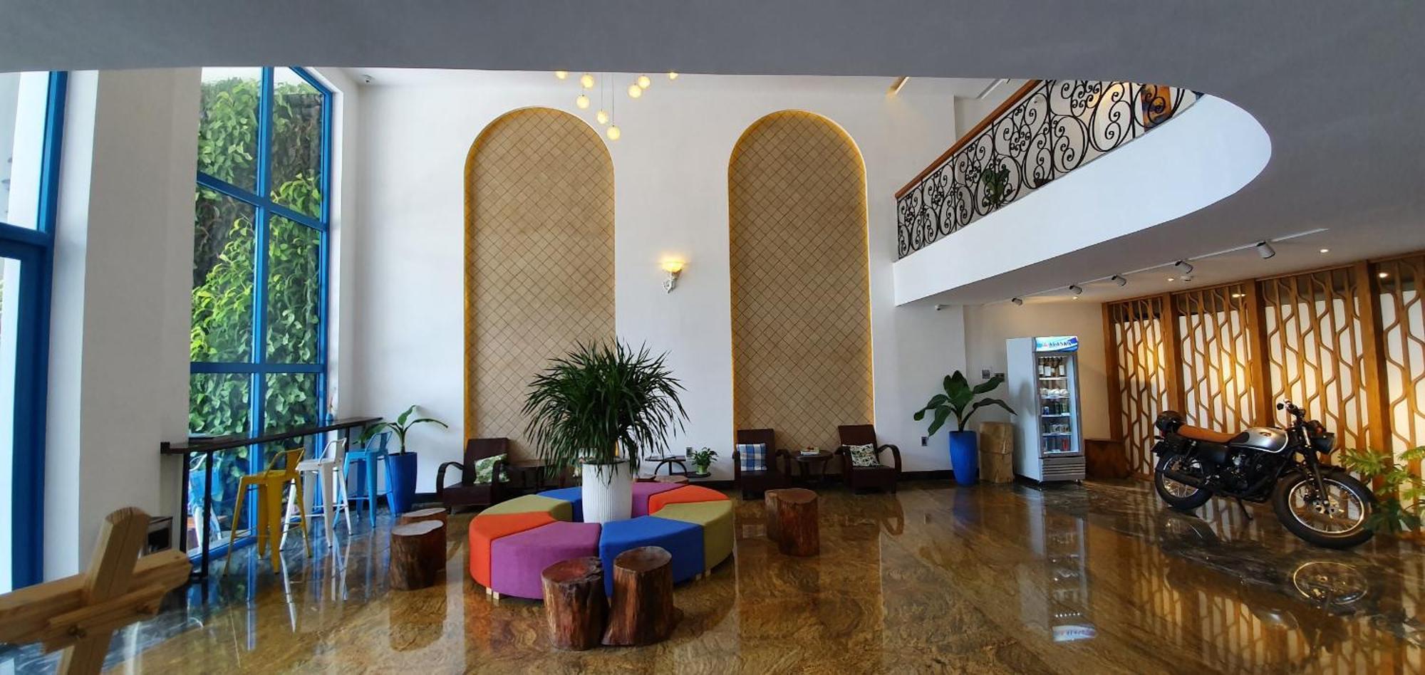 Santori Hotel Da Nang Bay Exterior photo