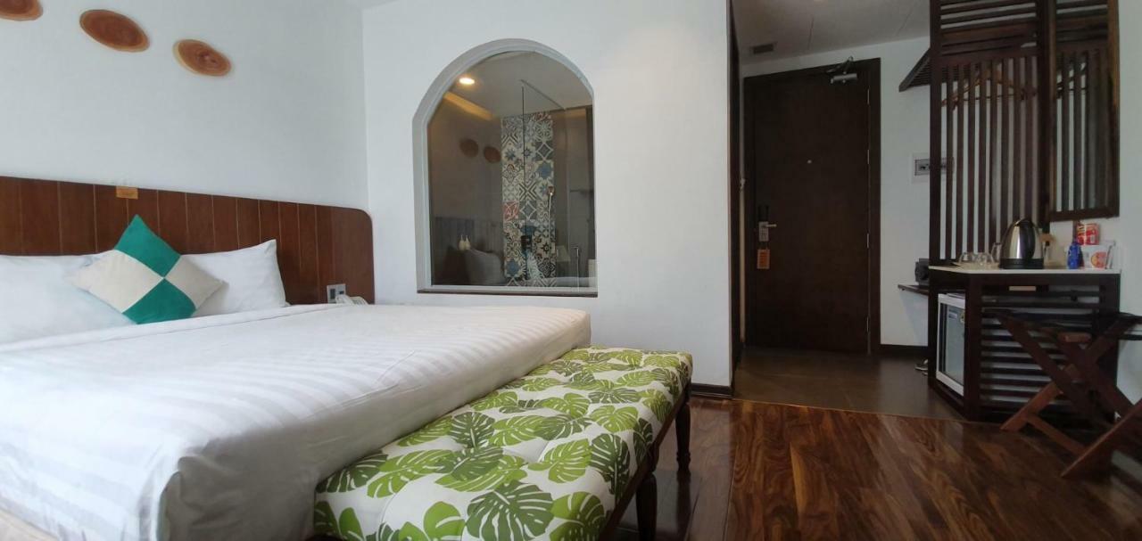 Santori Hotel Da Nang Bay Exterior photo
